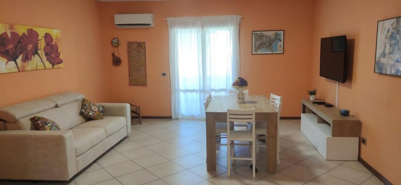 Pati'S House Apartment Giardini Naxos Luaran gambar